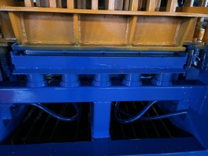 <strong>QT4</strong>-18 Fully Automatic <strong>Interlocking</strong> Concrete <strong>Block</strong> Making <strong>Machine</strong> Concrete Brick Making <strong>Machine</strong> - Product Image 6