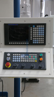 Centre d'usinage CNC 5 axes GSK Fanuc, fraiseuse verticale XH7136 avec cône de broche BT40, contrôleur CNC