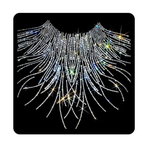 สติ๊กเกอร์ติดริมฝีปากแบบกำหนดเองได้ ประดับด้วยคริสตัลวิบวับ รูปแบบลายจูบ  แบบรีดร้อน - Product Image 2