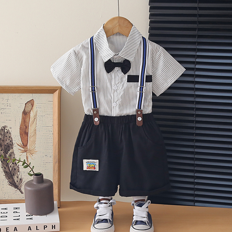 8435 Gentleman Bow Tie Striped Shoulder Strap Short Sleeve White Suit