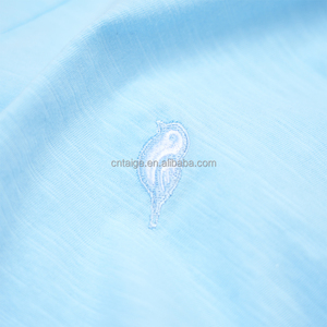 Camiseta Polo de Algodón Personalizada con Cuello de Punto y Logotipo Bordado con Botón - Product Image 3