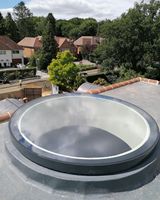 Fenêtre de toit à dôme plat à double vitrage avec persiennes verticales fixes de taille personnalisée pour cuisine, hall et projets architecturaux