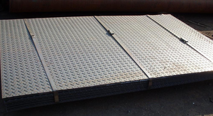 Marches d'escalier en <span class=keywords><strong>acier</strong></span> au carbone MS laminées à chaud <span class=keywords><strong>Plaque</strong></span> d'<span class=keywords><strong>acier</strong></span> au carbone à motifs antidérapants - Product Image 6