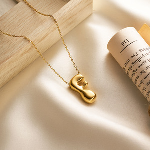 Collier tendance en acier inoxydable ZGBROTHERS avec pendentif lettre et design alphabet bulle pour femme, à porter au quotidien - Product Image 6
