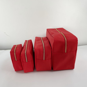 Bolsa pequeña de cosméticos para viaje, toallero de nailon resistente al agua, bordado, logo, disponible en tallas S, M, <span class=keywords><strong>L</strong></span> y XL, Color Rojo - Product Image 2