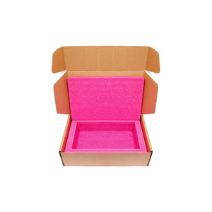 Boîte d'expédition robuste avec <span class=keywords><strong>insert</strong></span> en mousse rose, logo personnalisé imprimé, boîte en carton ondulé - Product Image 1