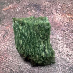 Jade Verde Africano, Cristal Crudo, Gema Irregular, Piedra Natural con Rayas, Tema de Amor, para Decoración, Regalo, Colección, CrystalHola - Product Image 1