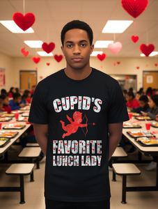 T-shirt da uomo Cupid's Favorite Lunch Lady, casual, a maniche corte, 100% cotone jersey, stampa frontale, girocollo, vestibilità regolare, per San Valentino - Product Image 2
