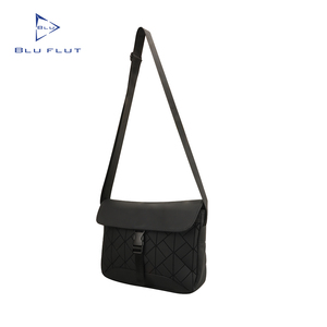 Nuevo bolso cruzado de cuero unisex, bolso de pecho impermeable para hombre, bandolera con logotipo personalizado, bandolera personalizada para hombre - Product Image 3