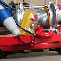 Palans électriques à câble de 500 kg de style italien, 220V/380V avec roues métalliques, télécommande sans fil en option