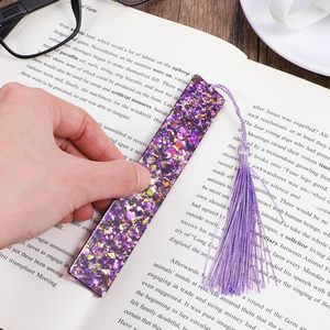Marque-pages vierges réutilisables en plastique à paillettes imprimées UV avec pompons – Kit de bricolage pour enfants et adultes – Décoration, <span class=keywords><strong>scrapbooking</strong></span>, étiquettes cadeaux - Product Image 4