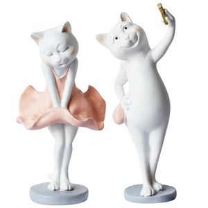 Selfie Cat Sculpture Resin Figurine Animal Shape Home Decoration Artistic Craft Ornament Birthday Gift Desktop Decor - Product Image 5