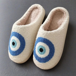 Yl-25167 Pantoufles d'hiver en peluche personnalisables pour femmes et hommes - Chaussons chauds et douillets pour la maison Odm/oem - Product Image 1