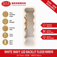 Miroir mural pleine longueur Fullkenlight sans cadre, forme ondulée, rétroéclairé par LED, avec commande tactile
