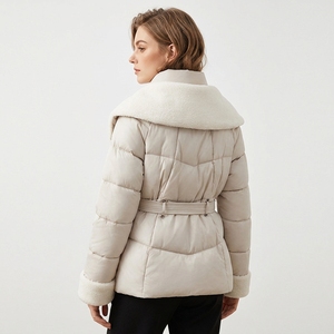 <span class=keywords><strong>Manteau</strong></span> d'hiver <span class=keywords><strong>court</strong></span> et ajusté pour <span class=keywords><strong>femme</strong></span>, style urbain, grande taille, matelassé, respirant, avec doublure en fausse fourrure, écologique et imperméable (OEM) - Product Image 5