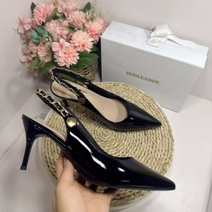 Nouvelles sandales noires à chaîne métallique 2025, chaussures brillantes pour femmes, talons slingback à bout pointu - Product Image 4