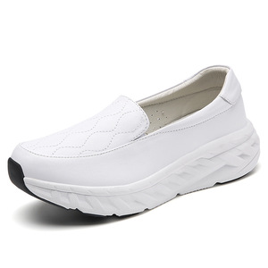 Nuove <span class=keywords><strong>Scarpe</strong></span> Basse da <span class=keywords><strong>Donna</strong></span> Traspiranti Design Semplice Suole Morbide e Spesse per Nero Bianco Zeppa Casual Versatile - Product Image 6