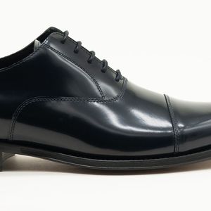 Zapatos Oxford de charol negro refinado-Diseño de punta con costuras sofisticadas-Eleva looks de boda y noches de premios - Product Image 2