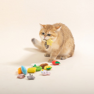 Paquete de 12 Mini Juguetes de Peluche con Catnip para Gatos, Estilos Variados, Juguete Interactivo para Masticar <span class=keywords><strong>y</strong></span> Aliviar el Aburrimiento en Interiores - Product Image 2
