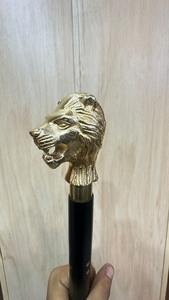 Bastón telescópico de latón con cabeza de león pintada, estilo victoriano antiguo, de 2 secciones, con mango chapado en oro y ajustable. - Product Image 3