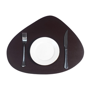 Napperons de table en cuir PU au design moderne, imperméables, réutilisables, de forme irrégulière, antidérapants, isolants, 43x34cm, épaisseur 2mm, marque YY - Product Image 6