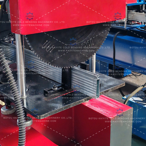 Machine de profilage de lattes inférieures de volets roulants de qualité supérieure, machine de profilage de poutres inférieures T/L pour volets roulants et portes. - Product Image 5