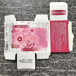 ลิปกลอสเนื้อแมทแบบกระปุกกลมน่ารักพร้อมพวงกุญแจรูปกระดิ่งเล็ก ขายส่งและปลีก - Product Image 5