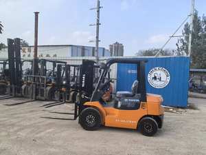 Chariot élévateur Toyota 7FD d'occasion, 3 tonnes, mât à 2 étages, moteur diesel, faible nombre d'heures, hauteur de levage de 3000 mm, moteur et roulements bien entretenus, prêt à travailler - Product Image 5