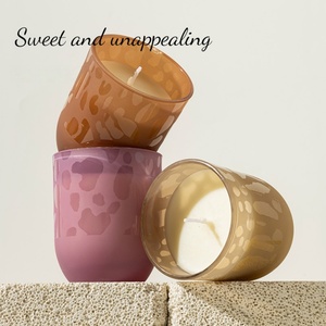Venta al por mayor de lujo de etiqueta privada de cera de soja vela perfumada juego de regalo-hecho a mano sin humo tarro de vidrio recuerdo hogar aromaterapia - Product Image 2