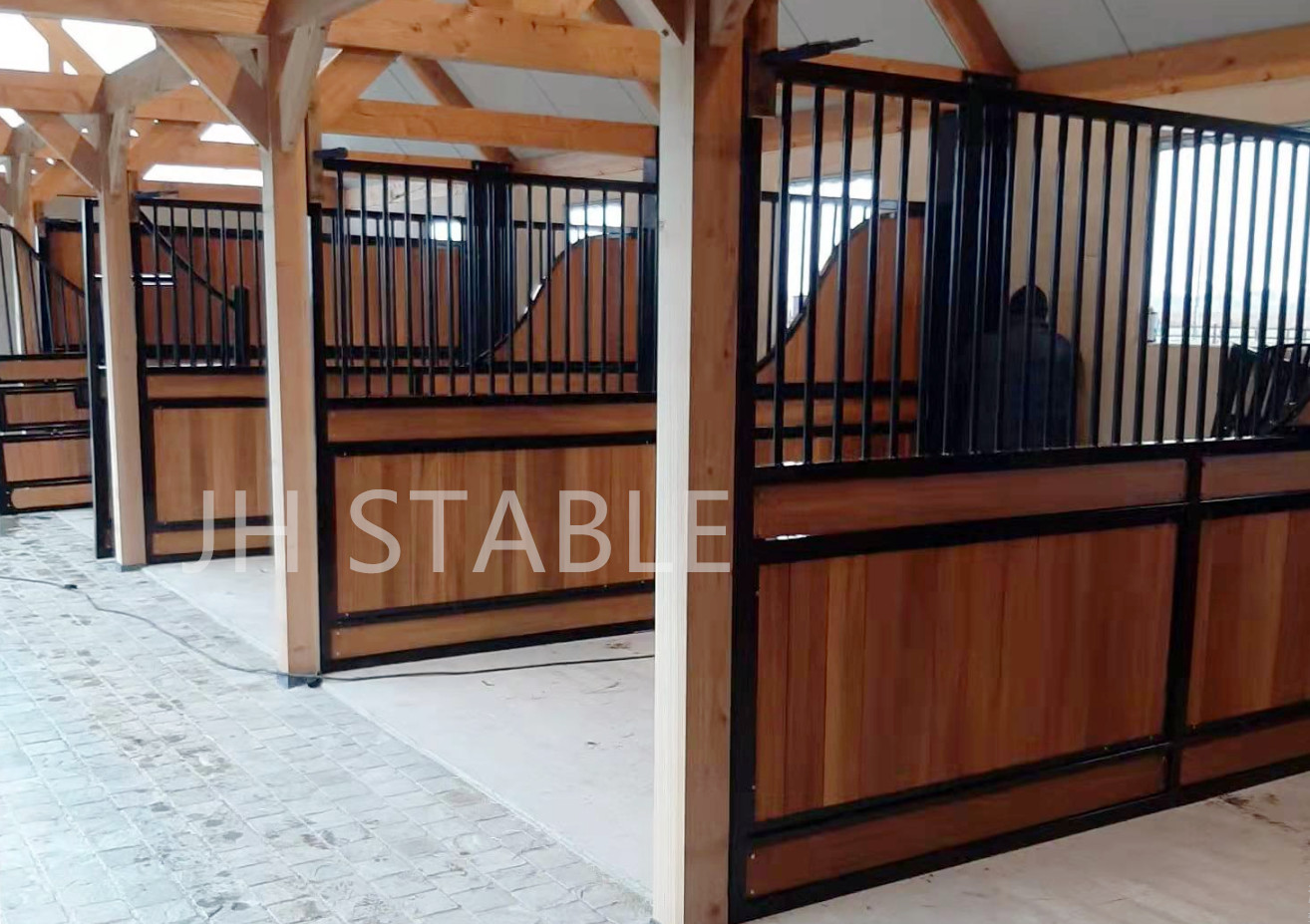 Prefabricated swing door stall simple equestrian horse stable