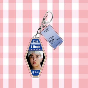Porte-clés pendentif losange en acrylique de la série Spot RM Jin SUGA Team, motif dessin animé, cadeau souvenir tendance, vente en gros - Product Image 4