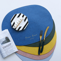 En gros personnalisé imprimé cuisine durable étanche chaleur Restaurant rond ovale Table tapis Faux cuir PU napperon