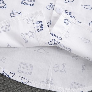Produits les plus vendus en Chine : T-shirts pour enfants en coton à manches raglan, à revers, avec nœud papillon amusant et motif dessin animé, et pantalons salopette bleu clair - Product Image 4