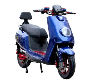 Scooter Eléctrico con batería extraíble y pedales para venta