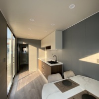 Maisonnette préfabriquée de luxe, portable, intelligente, type capsule Apple, avec vue panoramique entièrement vitrée