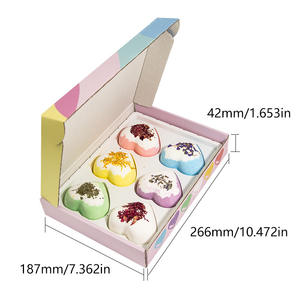Bombes de bain en forme de cœur de qualité supérieure avec des fleurs séchées - Expérience de spa - Product Image 5