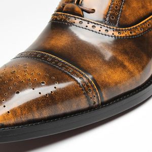 Zapatos Formales de Negocios para Hombre, Estilo Inglés 2025, Brocado en Relieve, Punta Puntiaguda, Ligeros, Acabado en Cuero, Comodidad Duradera - Product Image 6