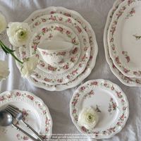 Vaisselle en céramique Alice Rose bleu et blanc, style français, luxe léger, rétro, comprenant bols, assiettes, tasses à café, soucoupes, assiettes à dessert, assiettes à salade et plats creux