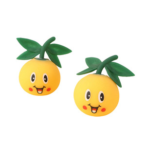 Juguete antiestrés de loquat rojo viral, muñeco de fruta creativo, adornos de muñecos, venta al por mayor, artefacto de descompresión para oficina - Product Image 5