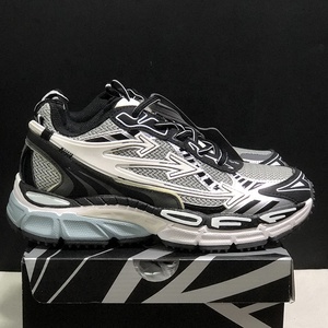 Zapatillas deportivas de suela gruesa para hombre y mujer, diseño nuevo 2026, con flechas decorativas y costuras, de corte bajo, estilo casual y robusto. - Product Image 1