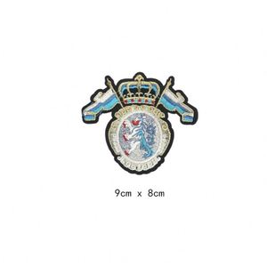 Écussons de haute qualité personnalisés avec broderie en fil d'or, motif couronne, à nouer sur l'épaule - Product Image 6