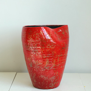 Jarrón de cerámica esmaltado rojo Arreglo de flores irregulares Vese Florero hidropónico Florero artístico de escritorio Floreros secos - Product Image 3