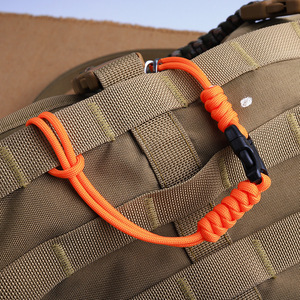 Clip de porte-clés tactique léger et multifonctionnel en corde tressée, à dégagement rapide, pour lampes de poche et cannes à pêche - Product Image 3