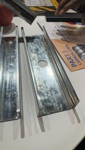 Nhà sản xuất thép hồ sơ Stud vách thạch cao hồ sơ U theo dõi CW UW UD kim loại <span class=keywords><strong>furring</strong></span> ánh sáng thép Keel Omega đầu chéo Đường sắt - Product Image 5