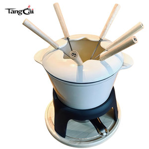 Ensemble de fondue en <span class=keywords><strong>fonte</strong></span> <span class=keywords><strong>émaillée</strong></span> blanc crème, directement de l'usine, avec support métallique et fourchettes, pot à chocolat fondu de 1,6 QT, kit de fondue au fromage - Product Image 6