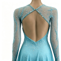 Robe de patinage artistique turquoise, col en V, manches longues en maille, dos ouvert croisé, jupe courte entièrement ornée de strass pour adultes et enfants