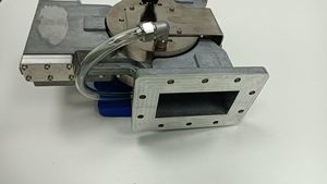 Circulador de Microondas de Aluminio de Alta Calidad con Aislador BJ26 Integrado Refrigerado por Agua, Personalizable, 6KW, 245050MHz - Product Image 3