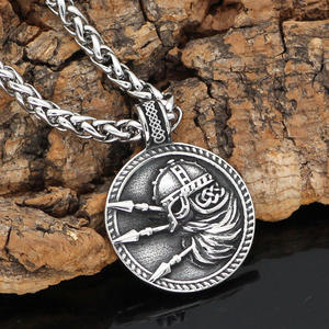 Collier <span class=keywords><strong>Viking</strong></span> Nordique en Acier Inoxydable avec Pendentif Médaille Pirate Scandinave Père <span class=keywords><strong>Dieu</strong></span> Odin Bijoux - Product Image 5