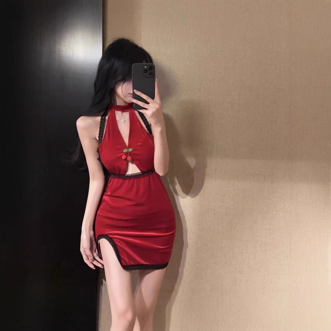 Red Velvet Backless Dress