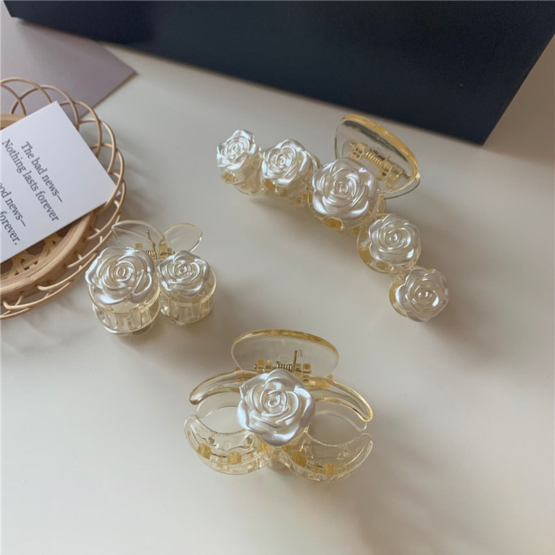 Fashion Hollowed Shark Clip for Women